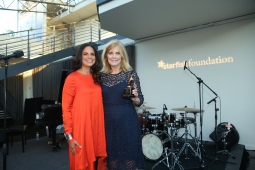 Soledad O'Brien and Heather Renner of ECMC, the Corporate Super STAR Award